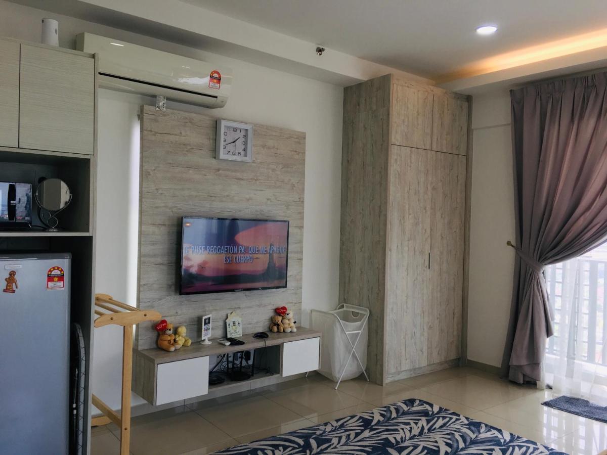 D'Gunduls Homestay Studio By Dgh I-City Шах-Алам Экстерьер фото