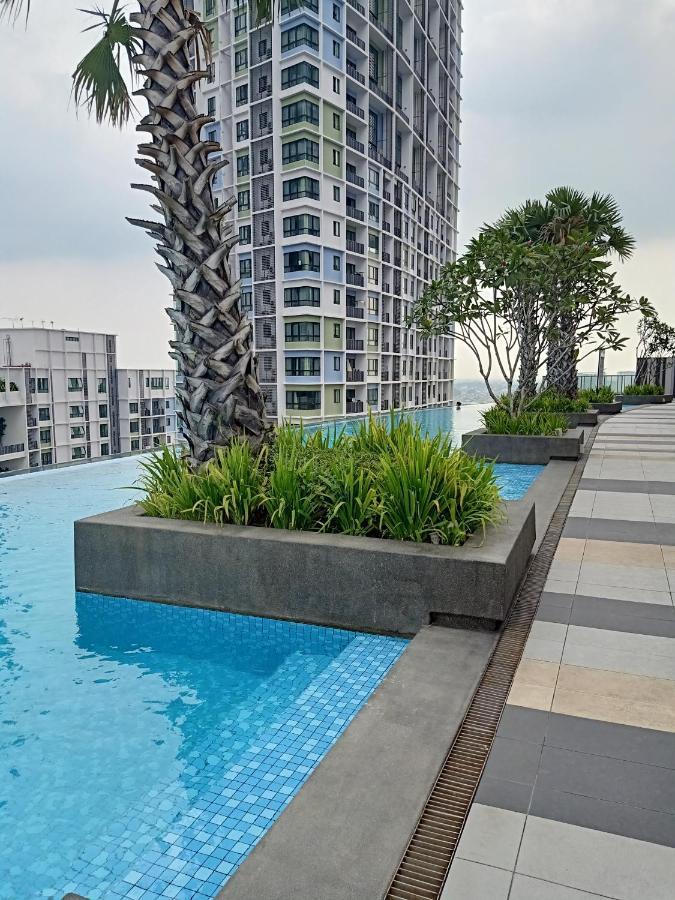D'Gunduls Homestay Studio By Dgh I-City Шах-Алам Экстерьер фото