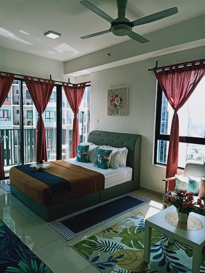 D'Gunduls Homestay Studio By Dgh I-City Шах-Алам Экстерьер фото