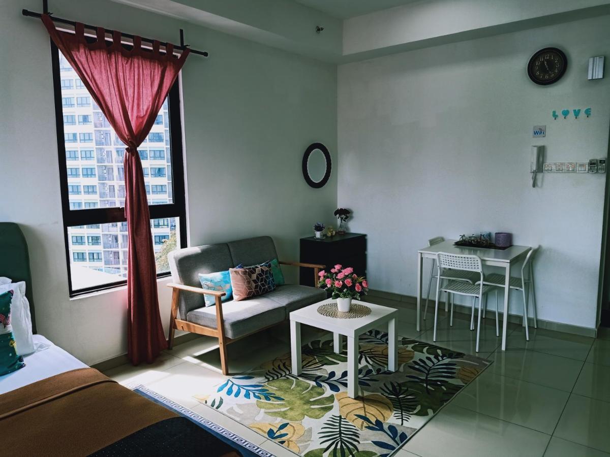 D'Gunduls Homestay Studio By Dgh I-City Шах-Алам Экстерьер фото