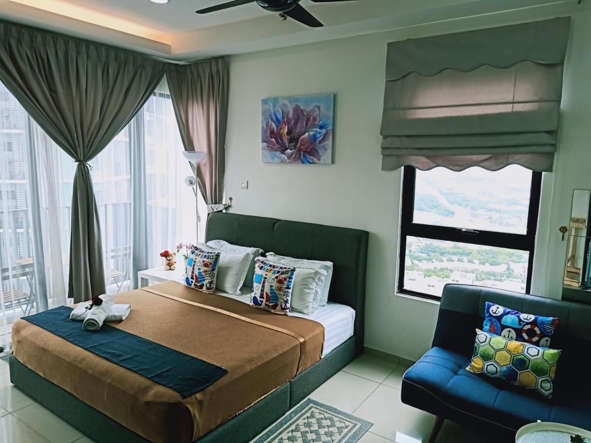 D'Gunduls Homestay Studio By Dgh I-City Шах-Алам Экстерьер фото